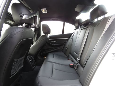 Used 2017 BMW 330i xDrive Sedan image 19