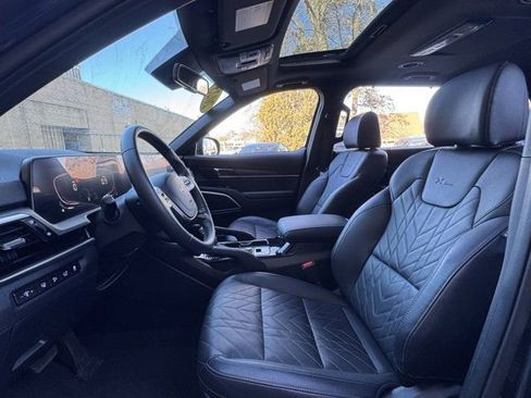 Used 2025 Kia Telluride EX X-Line image 30