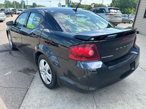 Used 2014 Dodge Avenger SE w/ Blacktop Package FWD image 7