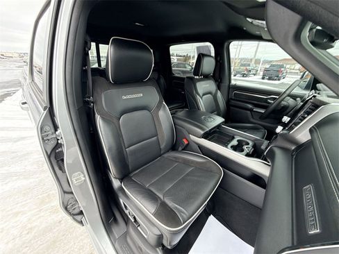 Used 2025 RAM 1500 Laramie image 31
