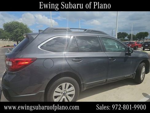 Used 2018 Subaru Outback 2.5i Premium image 4