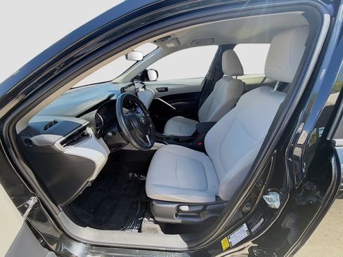 Used 2022 Toyota Corolla Cross LE image 18