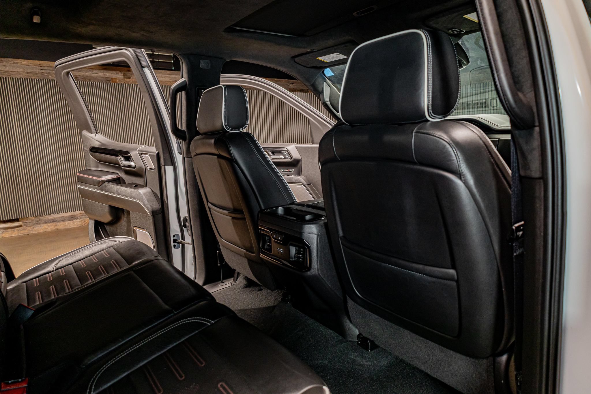 Used 2025 GMC Sierra 1500 AT4X AWD/4WD image 24