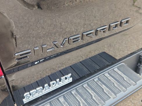 Certified 2025 Chevrolet Silverado 1500 High Country w/ Midnight Edition image 38