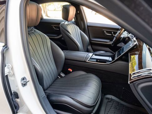 Used 2022 Mercedes-Benz S 500 S 500 image 27