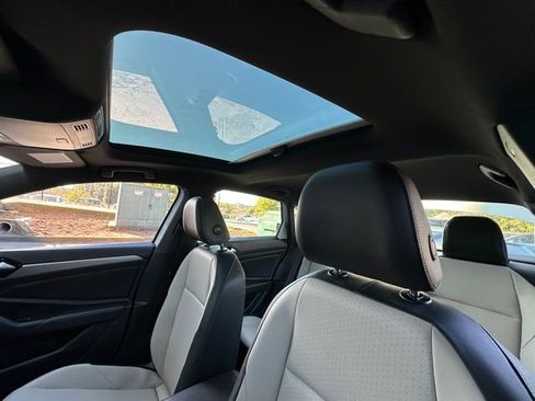 Used 2019 Volkswagen Jetta R-Line image 30