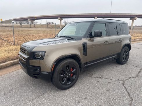 Used 2022 Land Rover Defender 110 X image 1