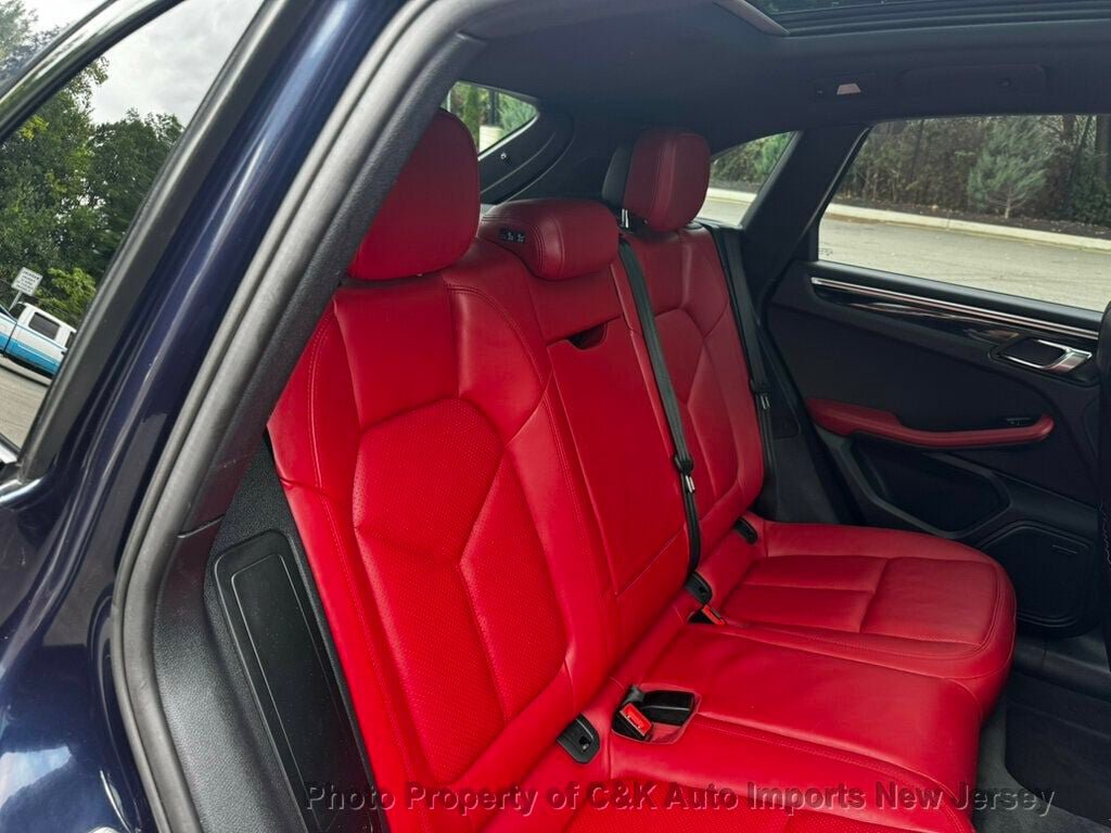 Used 2017 Porsche Macan AWD/4WD image 22
