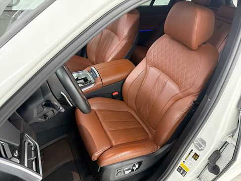 Used 2021 BMW X5 M50i w/ Executive Package image 13