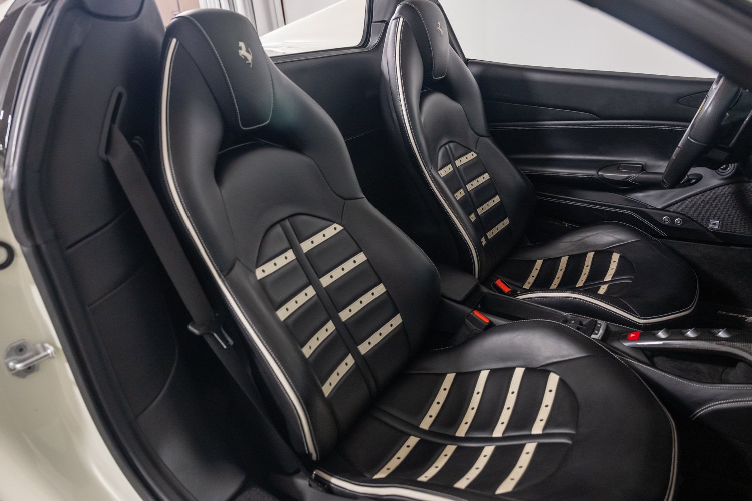 Certified 2017 Ferrari 488 Spider RWD image 33