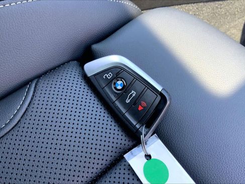 Used 2023 BMW 330i Sedan w/ Convenience Package image 14