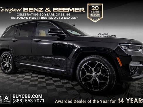 Used 2024 Jeep Grand Cherokee Summit AWD/4WD image 1