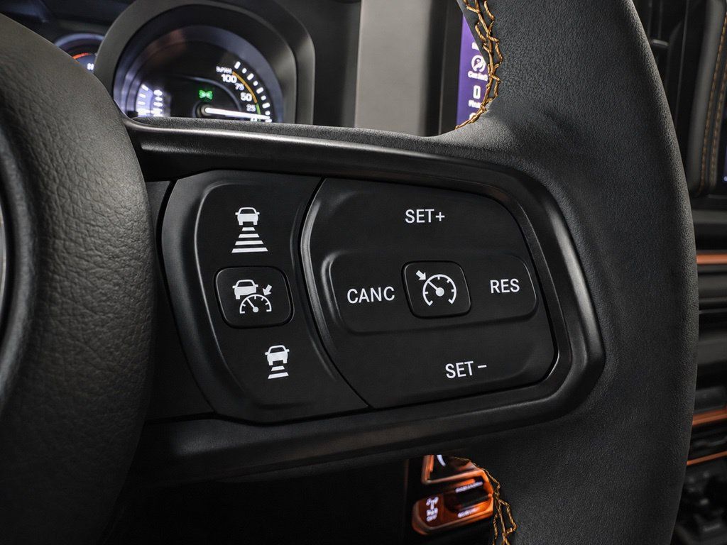 Used 2024 Jeep Wrangler Unlimited AWD/4WD image 22