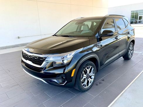 Used 2023 Kia Seltos EX image 1