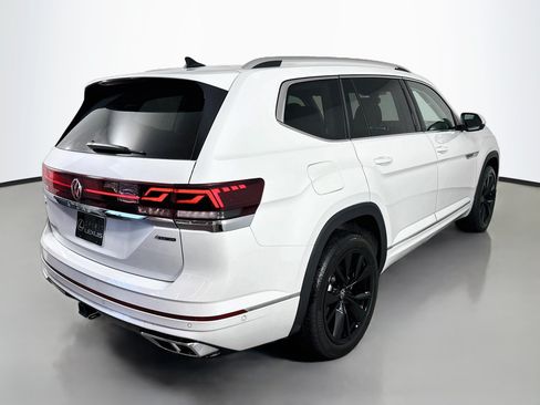 Used 2024 Volkswagen Atlas SEL Premium R-Line AWD/4WD image 7