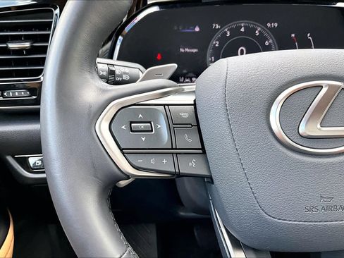 Used 2025 Lexus NX 250 FWD w/ Towing Package (2000 Lbs) image 24