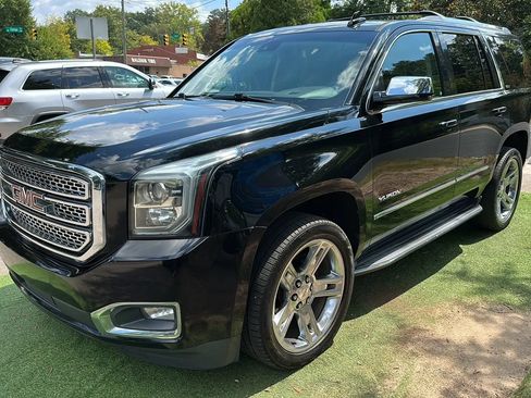 Used 2018 GMC Yukon SLT w/ Open Road Package AWD/4WD image 3