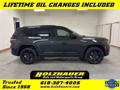 Used 2024 Jeep Grand Cherokee Limited w/ Black Appearance Package