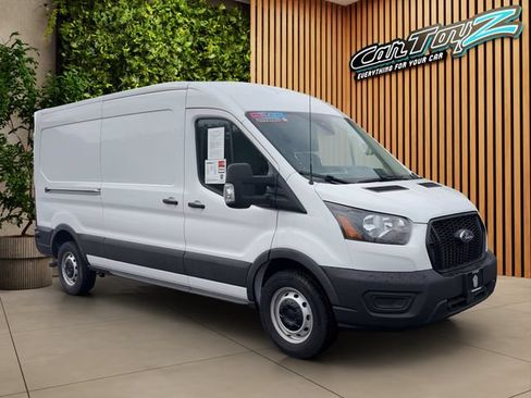 Used 2024 Ford Transit 250 148 Medium Roof RWD image 1