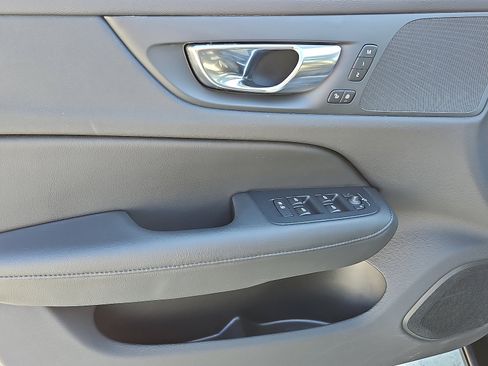 Certified 2025 Volvo S60 B5 Plus image 11