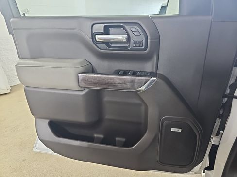 Certified 2022 Chevrolet Silverado 1500 LTZ w/ LTZ Premium Package AWD/4WD image 33