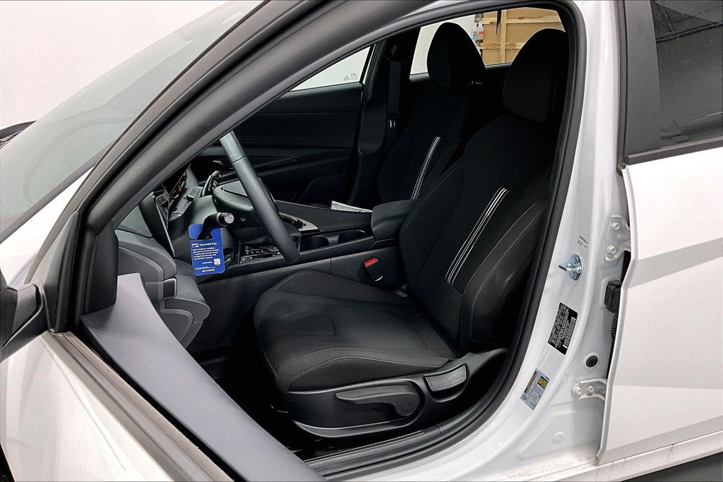New 2026 Hyundai Elantra SEL FWD image 24