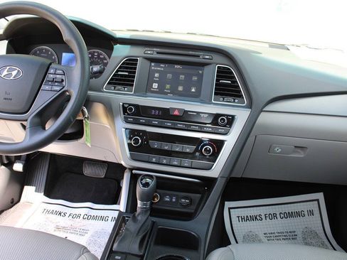 Used 2016 Hyundai Sonata SE FWD image 38