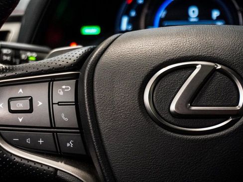 Used 2023 Lexus UX 250h F Sport image 17