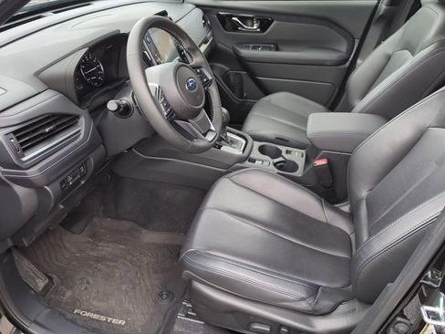 Certified 2025 Subaru Forester Limited image 10