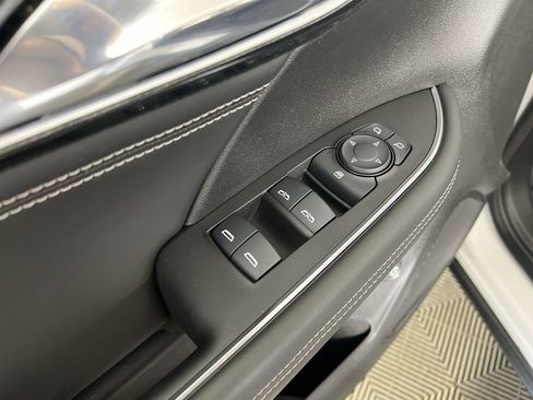 Certified 2023 Buick Envision Preferred AWD/4WD image 22
