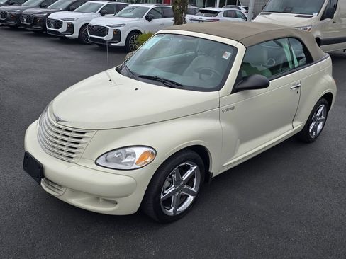 Used 2005 Chrysler PT Cruiser GT FWD image 17