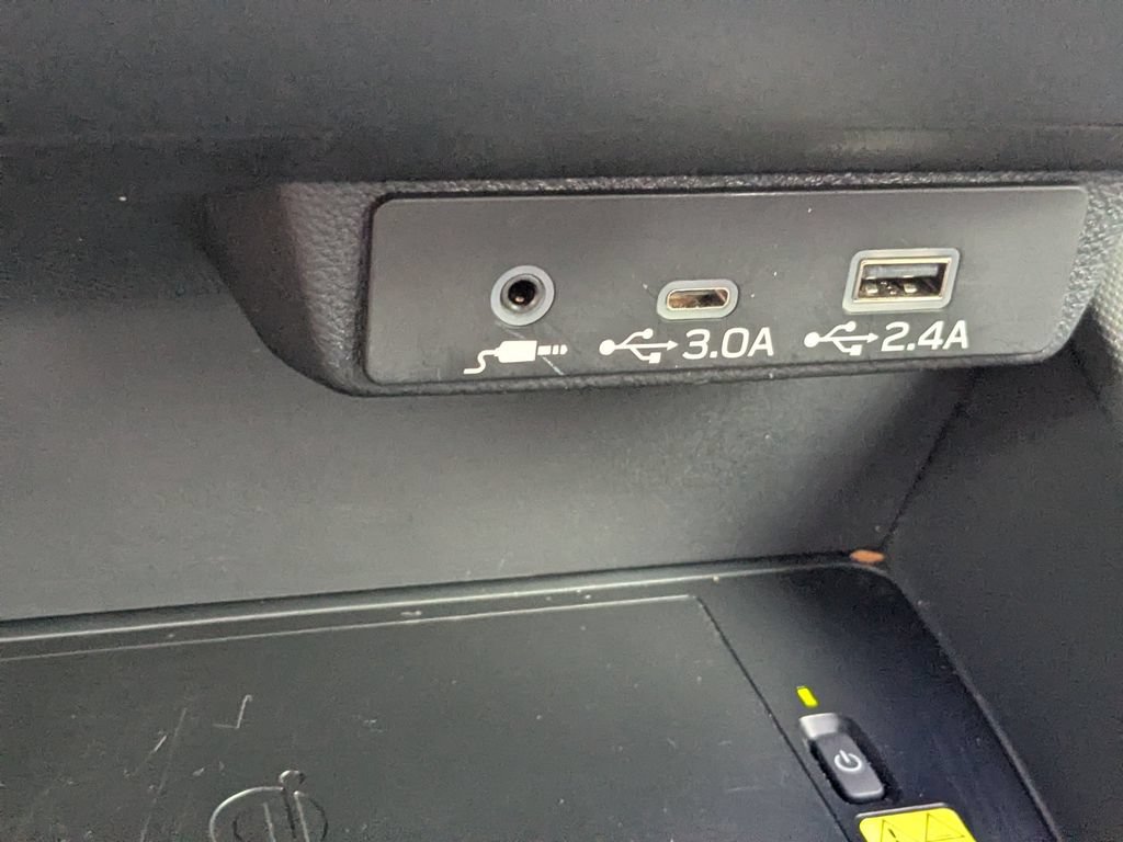Used 2025 Subaru Forester Premium AWD/4WD image 21