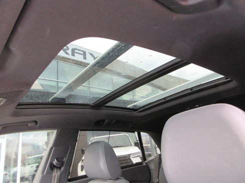 Used 2020 Audi Q8 Prestige w/ Prestige Package image 18