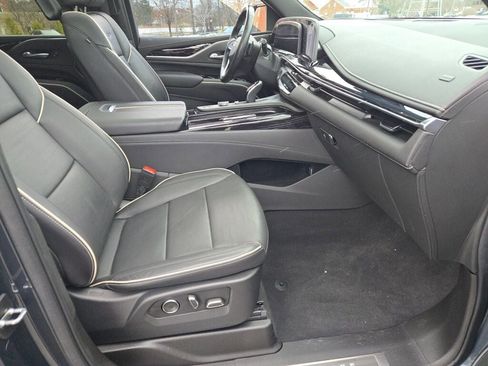 Used 2021 Cadillac Escalade Sport w/ Driver Assist Tech Package image 7