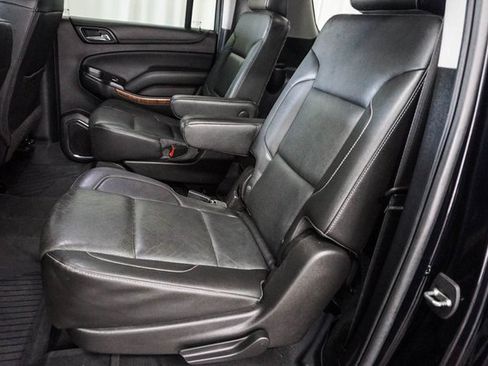 Used 2018 Chevrolet Suburban Premier image 16