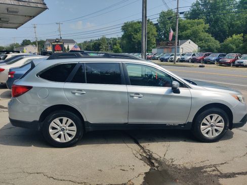 Used 2016 Subaru Outback 2.5i Premium image 17