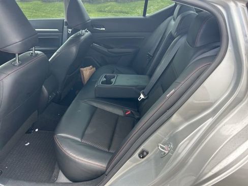 Used 2024 Nissan Altima 2.5 SR FWD image 6