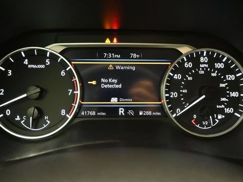 Used 2024 Nissan Sentra SV FWD image 17
