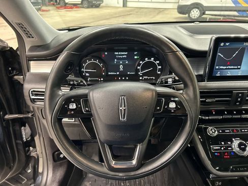 Certified 2022 Lincoln Corsair AWD w/ Premium Package image 13