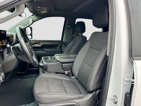 Used 2025 Chevrolet Silverado 2500 LT w/ Convenience Package AWD/4WD image 21