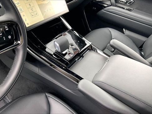 New 2026 Land Rover Range Rover Sport Dynamic SE AWD/4WD image 9