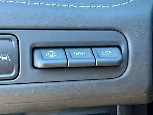 Used 2023 GMC Yukon Denali Ultimate AWD/4WD image 24