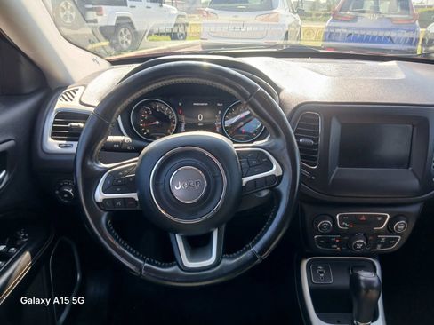Used 2020 Jeep Compass Latitude w/ Popular Equipment Group FWD image 25