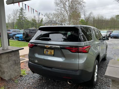 Used 2023 Chevrolet Traverse LS AWD/4WD image 5