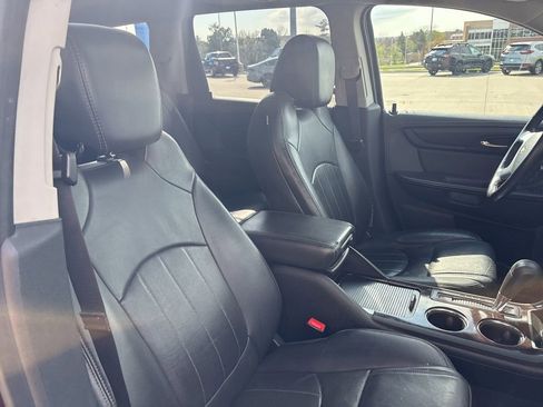 Used 2017 Chevrolet Traverse Premier image 28