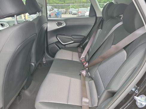 Certified 2025 Kia Soul LX w/ LX Technology Package FWD image 10