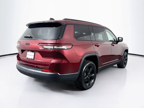 Used 2024 Jeep Grand Cherokee L Altitude AWD/4WD image 2
