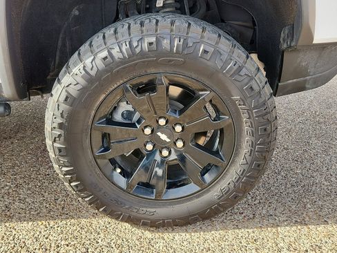 Used 2022 Chevrolet Colorado ZR2 w/ ZR2 Dusk Special Edition image 7