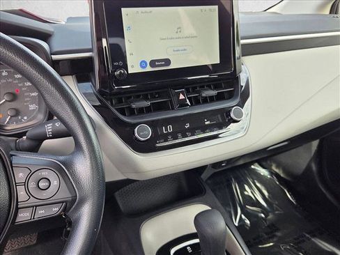 Used 2025 Toyota Corolla LE image 14