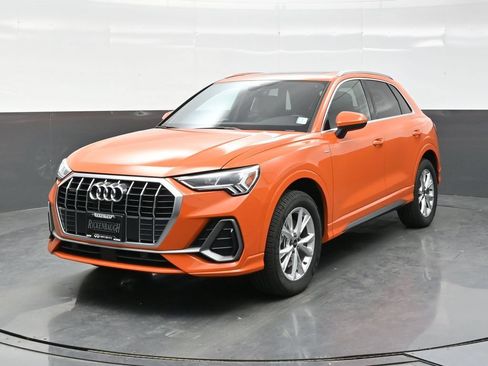 Used 2025 Audi Q3 2.0T Premium AWD/4WD image 2